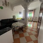 Basic And Well-Kept Apartment