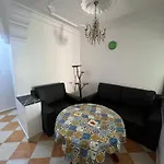 Basic And Well-Kept Apartment